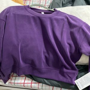 WITH TAGS NEVER WORN Dramatic Magenta softstreme cropped crewneck